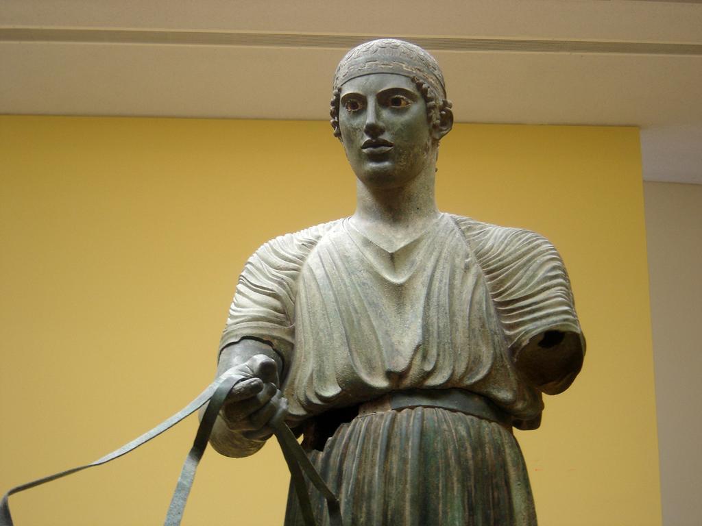 Delphi Palace Bagian luar foto